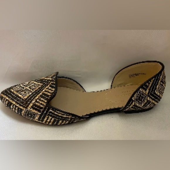 ISSAC MIZRAHI Black and Beige Women's Shoes - Picture 4 of 6